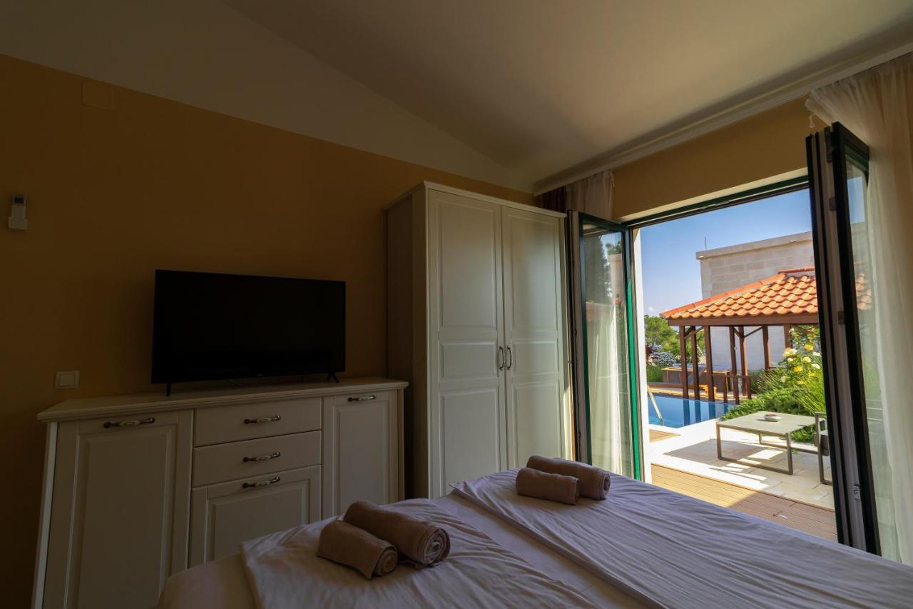 Sea Cats' Villas Sutivan Εξωτερικό φωτογραφία