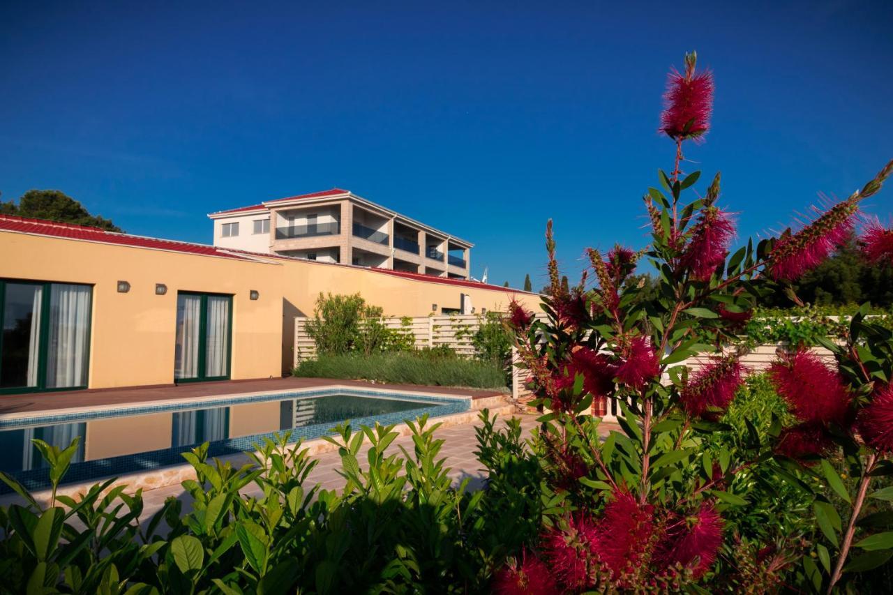 Sea Cats' Villas Sutivan Εξωτερικό φωτογραφία